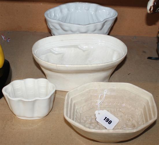 4 ceramic jelly moulds